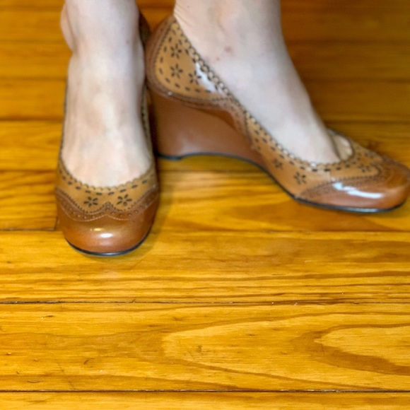 Gianni Bini Heels - Picture 6 of 7